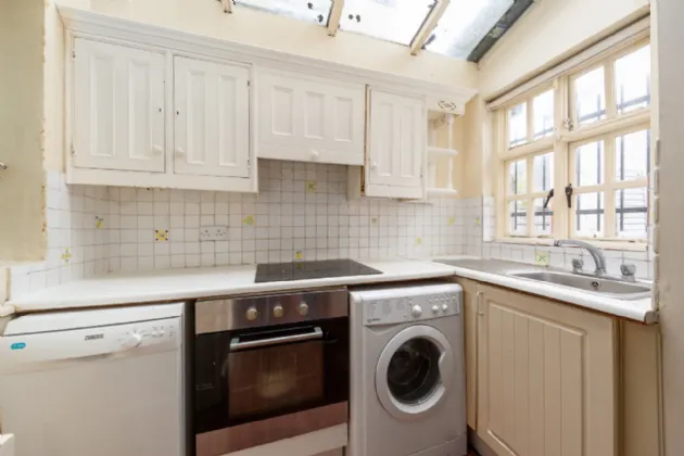 Photo of 12 Eastmoreland Place, Dublin 4, D04 FR13