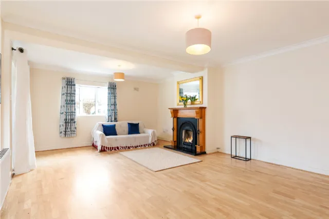 Photo of 2 Broomfield Hall, Broomfield Court, Shankill, Dublin 18, D18 H982