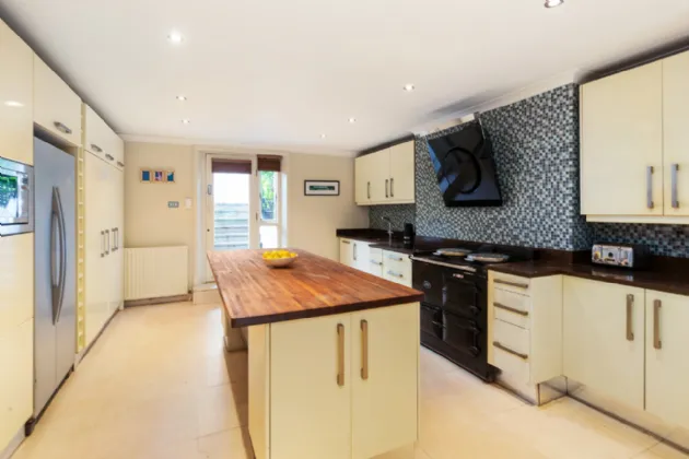 Photo of Strand Lodge, 5 Strand Road, Sandymount, Dublin 4, D04 X461