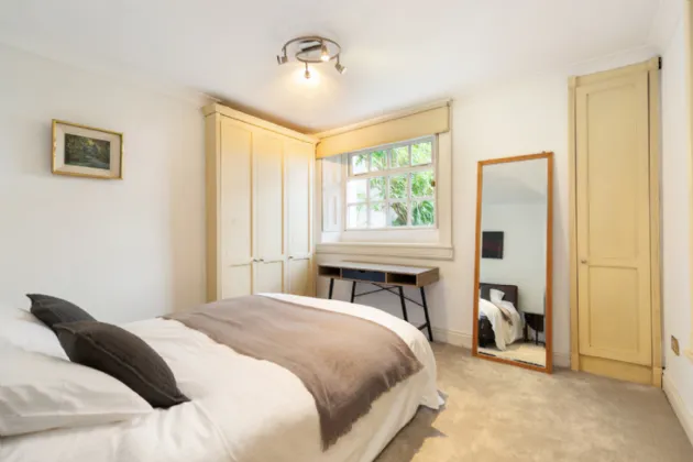 Photo of Strand Lodge, 5 Strand Road, Sandymount, Dublin 4, D04 X461