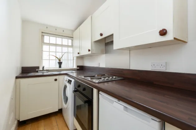 Photo of 11 Eastmoreland Place, Dublin 4, D04 XV18