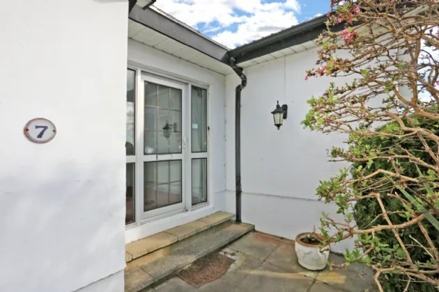 Photo of 7 Tullyvarraga Hill, Shannon, Co. Clare, V14CP28