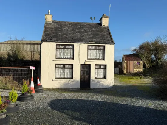 Photo of West End, Gneeveguilla Village, Co Kerry, P51A9F7