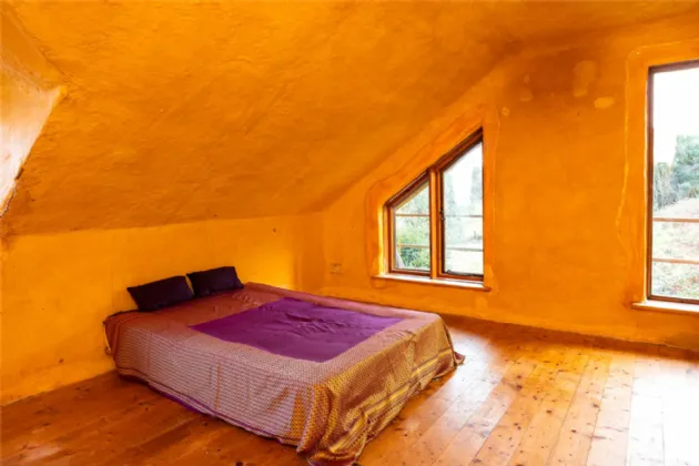 Photo of Honeysuckle, Derryduff More, Coomhola, Bantry, Co. Cork, P75 N966