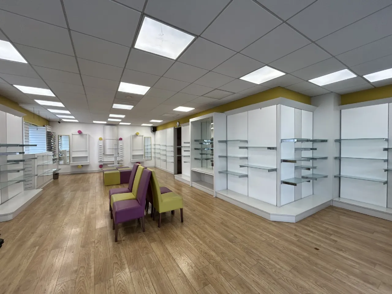 Photo of Bank Place, Cashel, Co.Tipperary, E25TK88