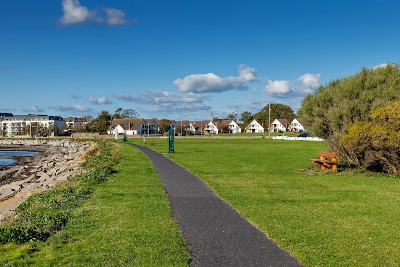 Photo of Serenity (4a) & Aurora (4b), Strand Road, Sutton, Dublin 13