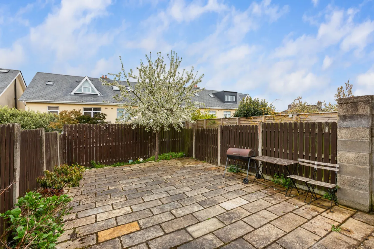 Photo of 33 Ballintyre Downs, Ballinteer, Dublin 16, D16 HW02