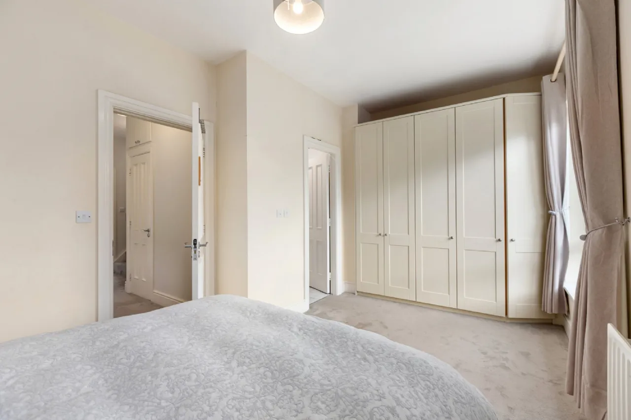 Photo of 33 Ballintyre Downs, Ballinteer, Dublin 16, D16 HW02