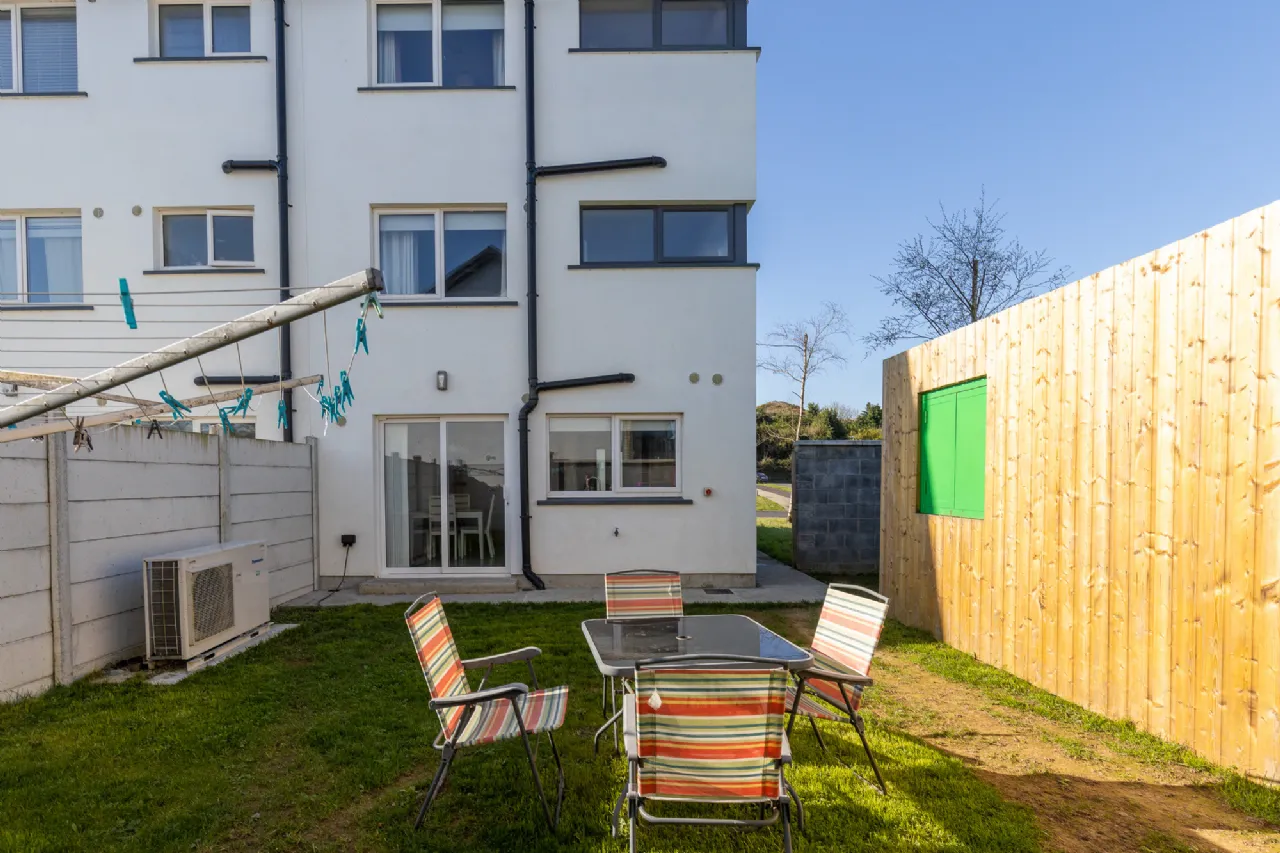 Photo of 9 The Crescent, Green Hill, Clonhaston, Enniscorthy, Co. Wexford, Y21 W8C7