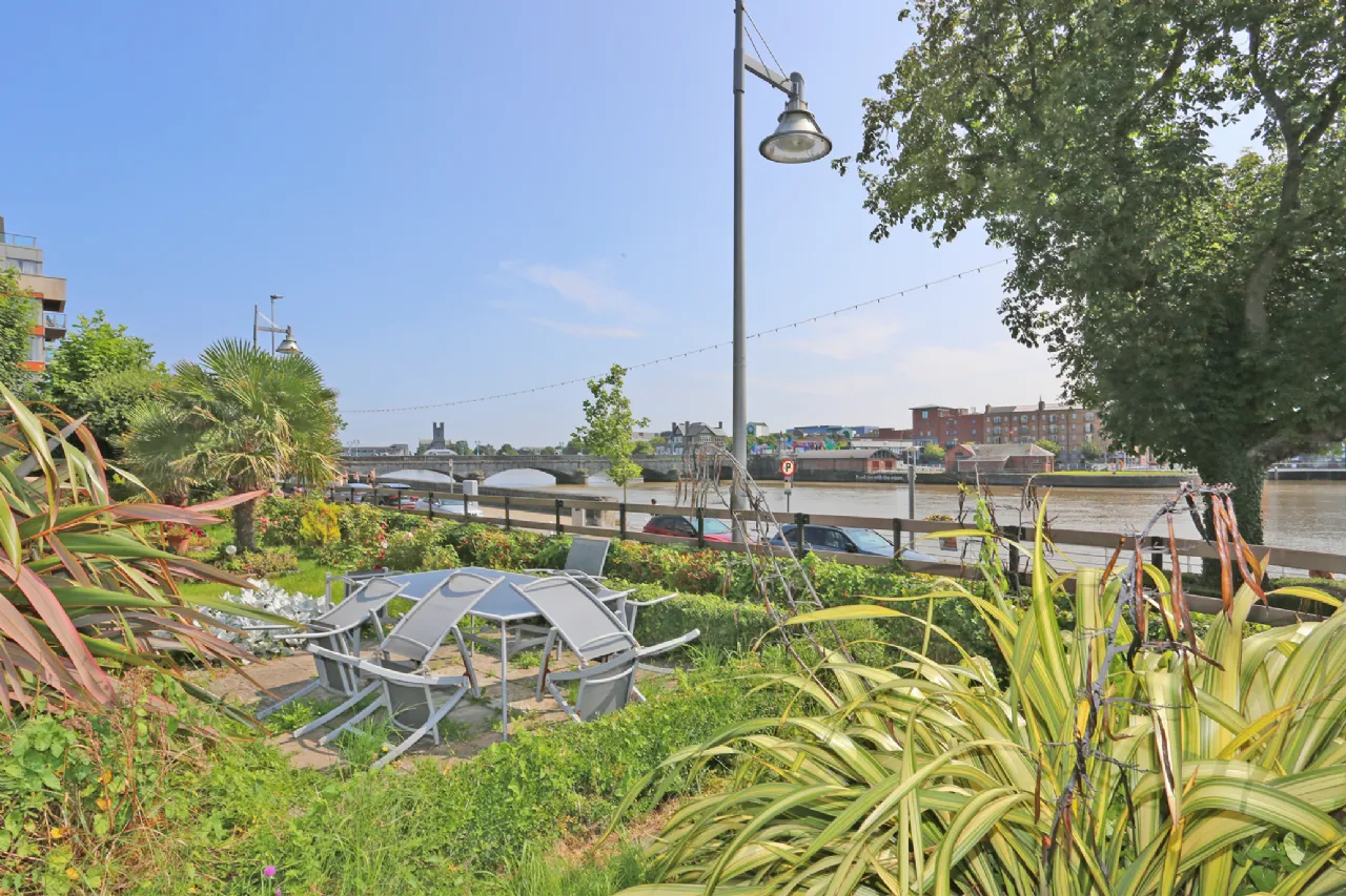 Photo of 10 Strand Court, O' Callaghan Strand, Limerick, V94N220