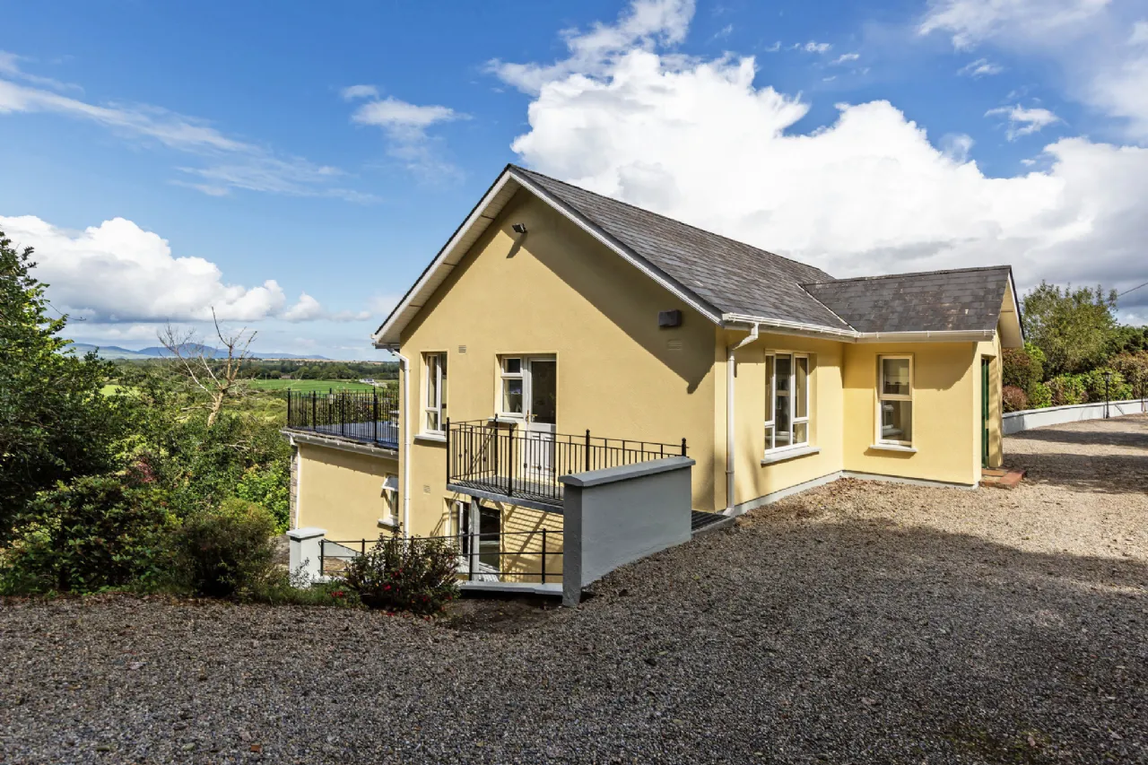 Photo of Hillside, Tinnacarrick, Newbawn, Co. Wexford, Y35P894