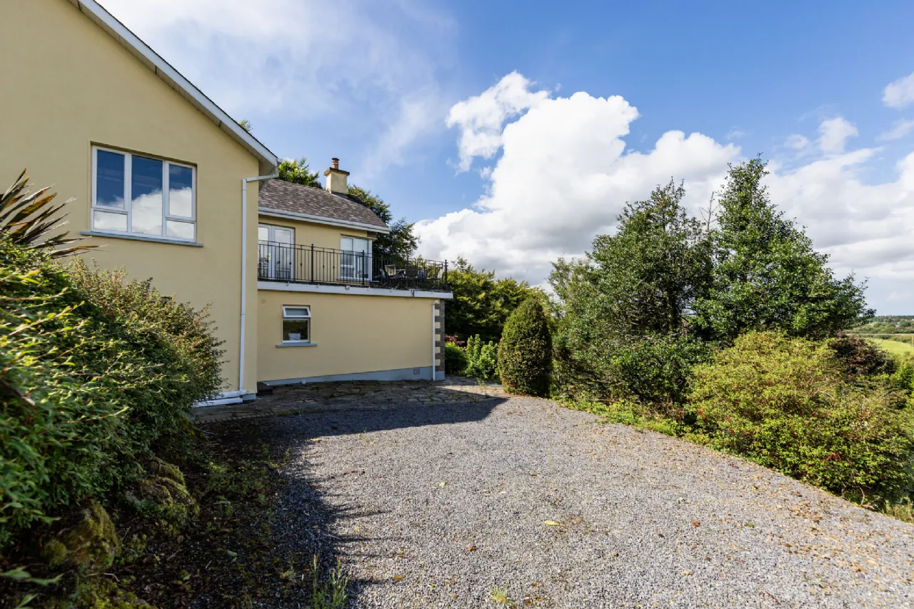 Photo of Hillside, Tinnacarrick, Newbawn, Co. Wexford, Y35P894