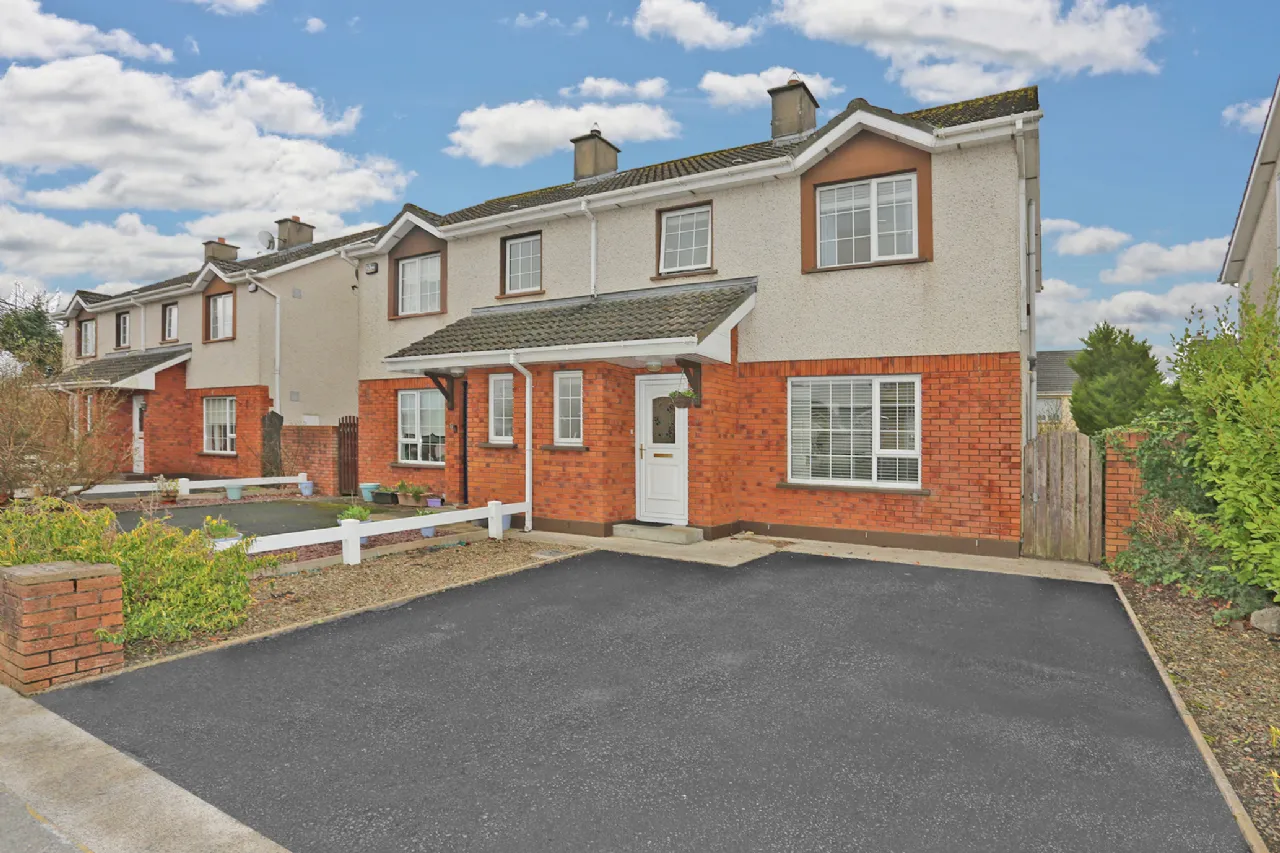 Photo of 7 Carraig Donn, Ballycasey, Shannon, Co. Clare, V14Y579