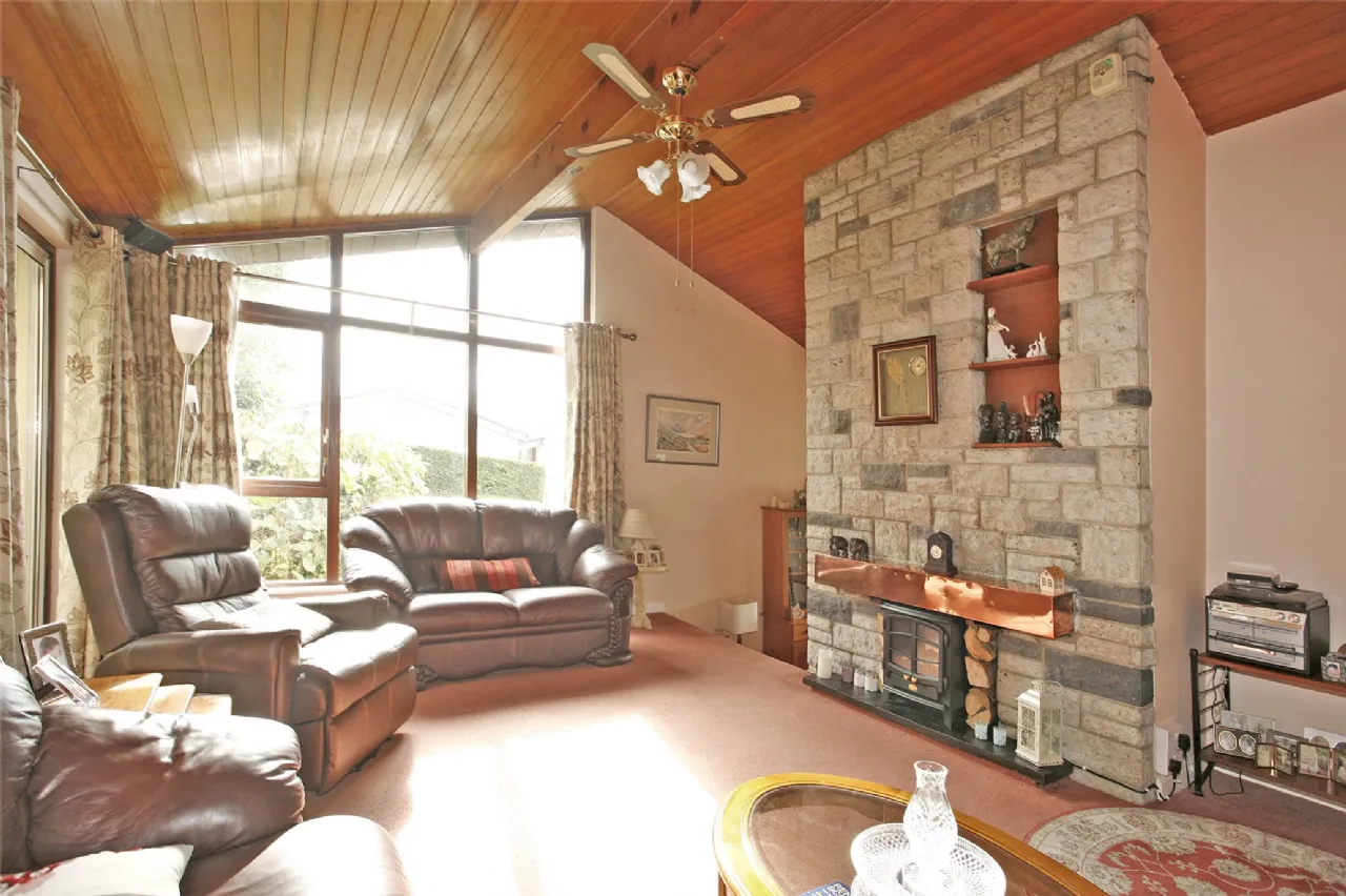 Photo of 19 Tullyvarraga Hill, Shannon, Co Clare, V14 D291