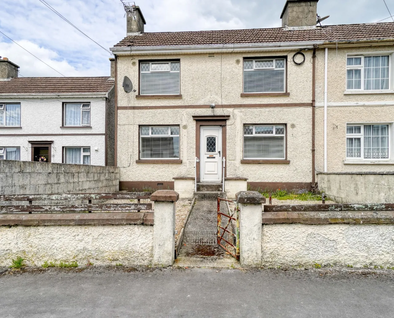 Photo of 37 Saint John's Square, Portlaoise, Laois, R32T1HW