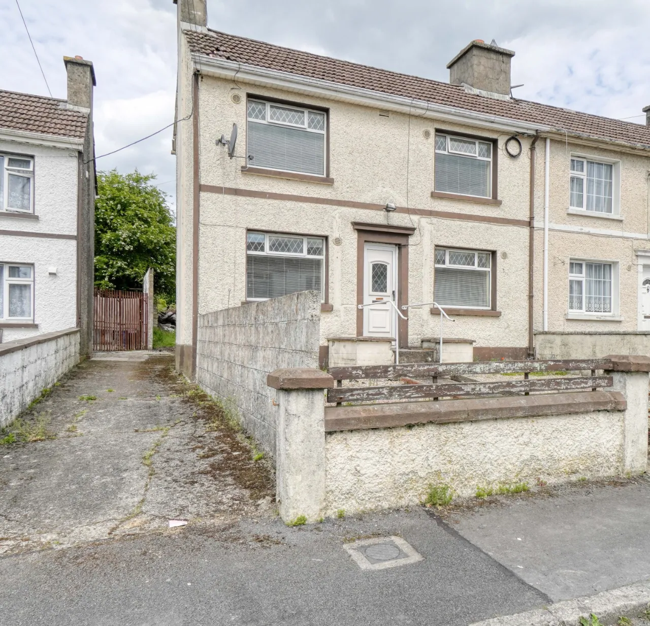 Photo of 37 Saint John's Square, Portlaoise, Laois, R32T1HW