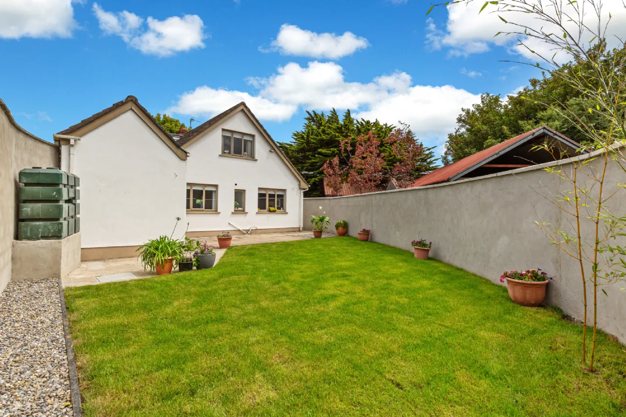 Photo of Frenchpark, 6 Carpenterstown Road, Castleknock, Dublin 15, D15 C650