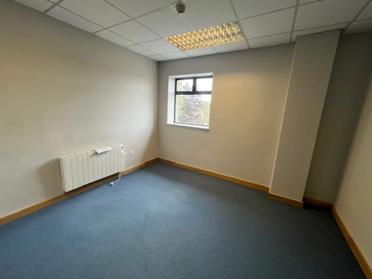 Photo of Martyrs Road, Nenagh, Co. Tipperary, E45 X579