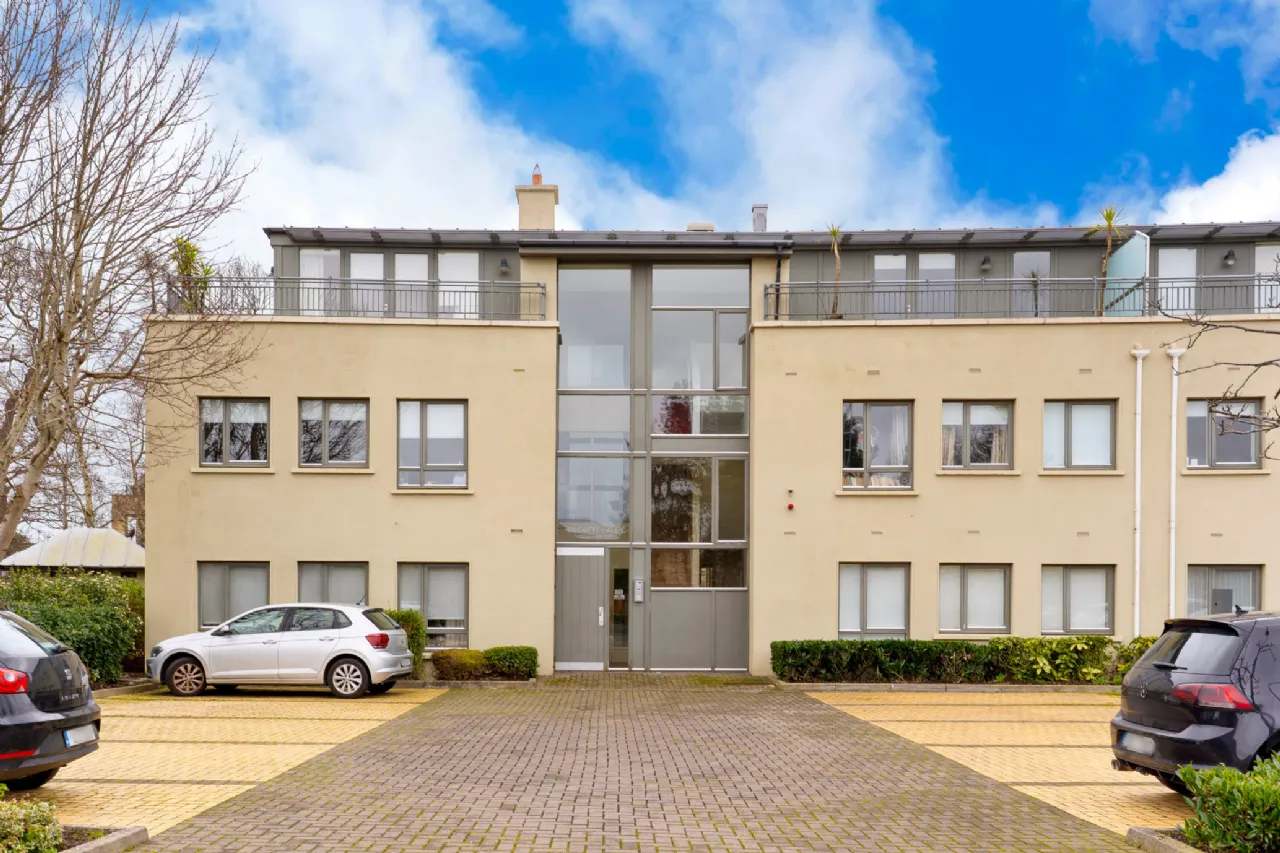Photo of 18 Beckett Hall, Carrickmines Wood, Dublin 18, D18 AE12