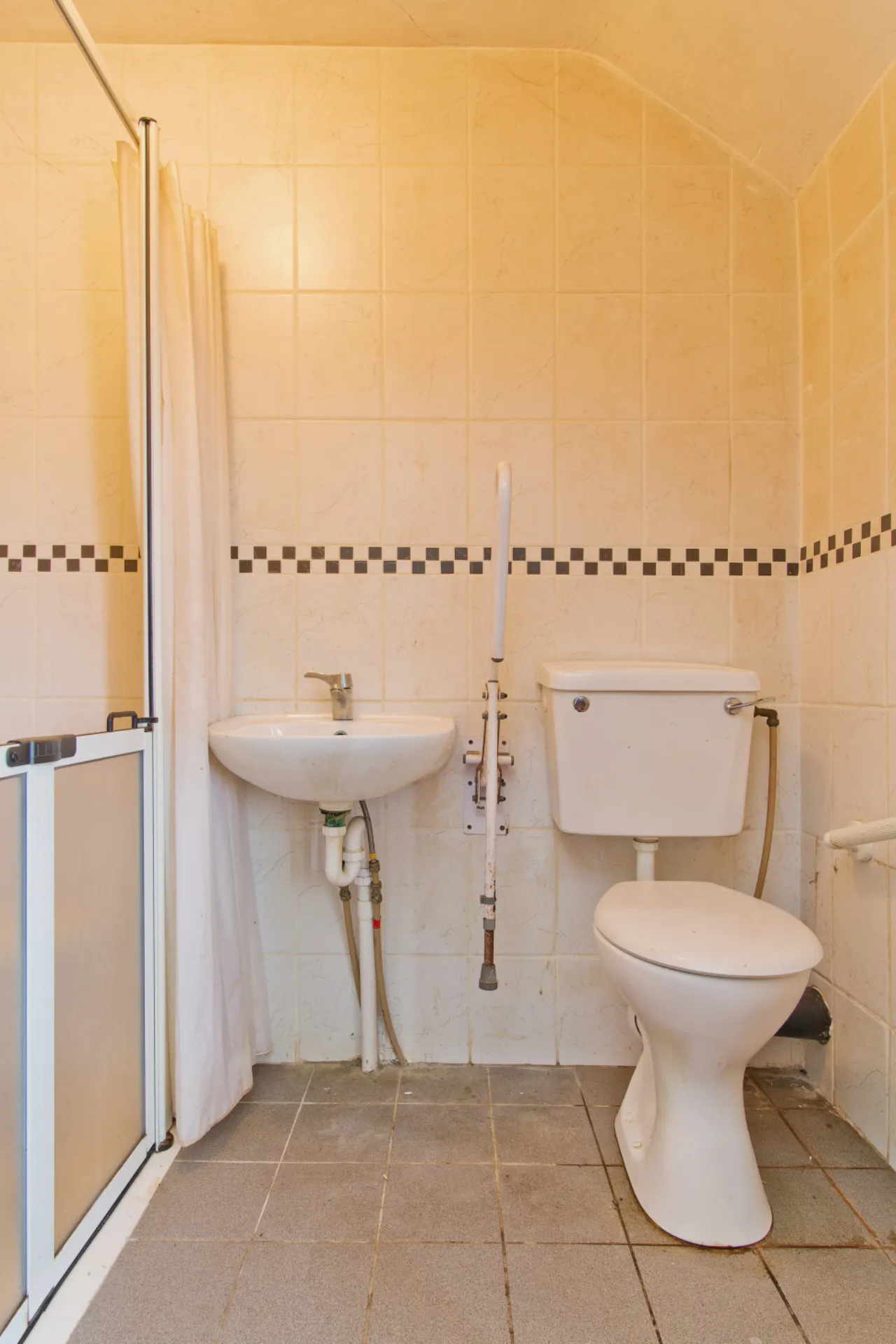 Photo of 24 Lismore Road, Crumlin, Dublin 12, D12 W7PD