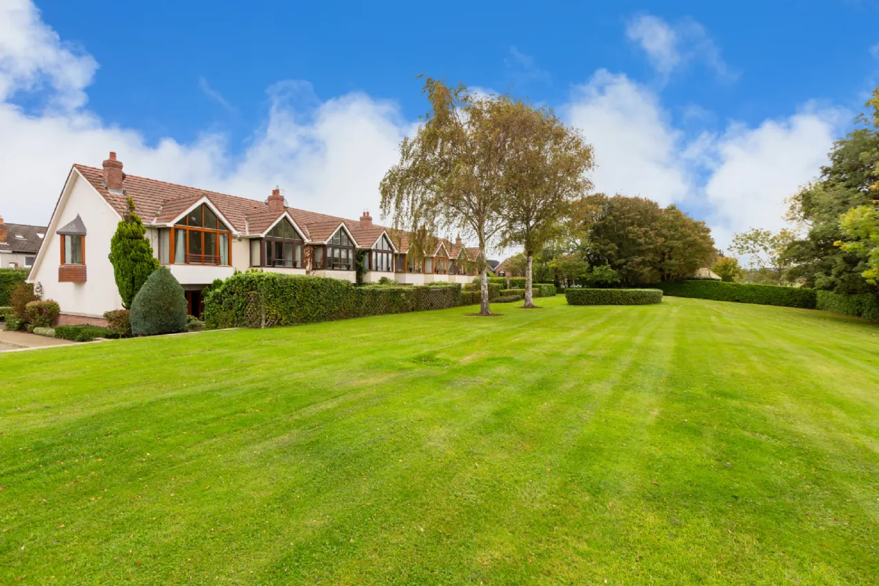 Photo of 7 The Hedgerows, Foxrock, Dublin 18, D18 X8H2