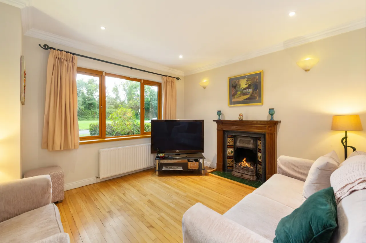 Photo of 38 Marlfield, Cabinteely, Dublin 18, D18K7W2