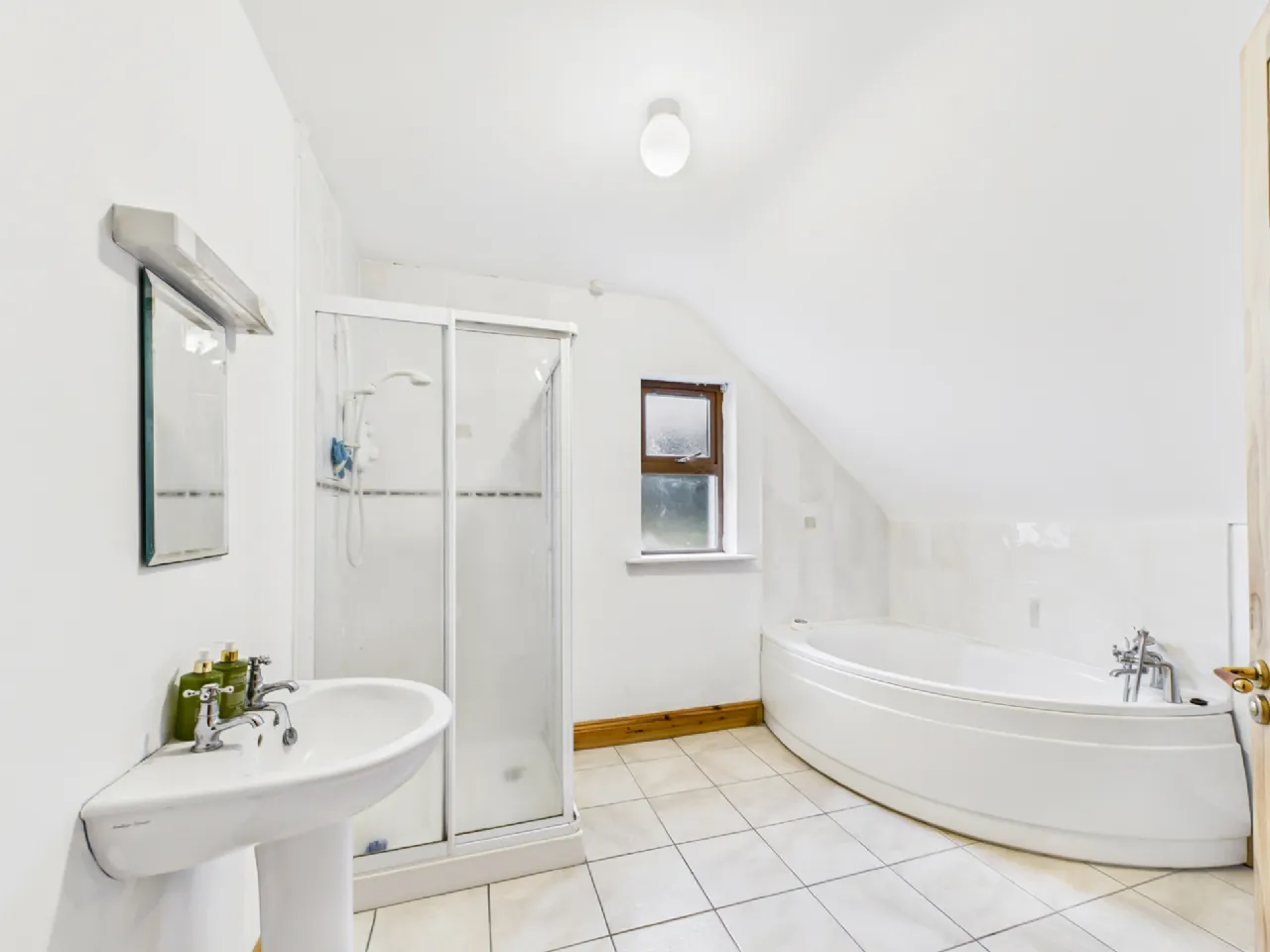 Photo of Kilfenora Road, Lisdoonvarna, Co. Clare, V95 NR71