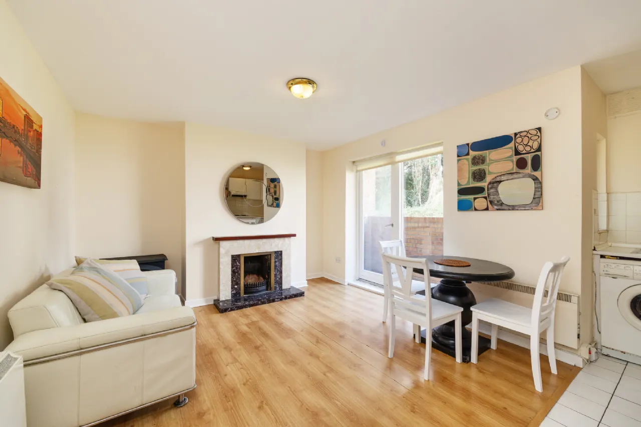 Photo of 4B Oakwood Apartments, The Glen, Watermill Road, Dublin 5, D05A6F9