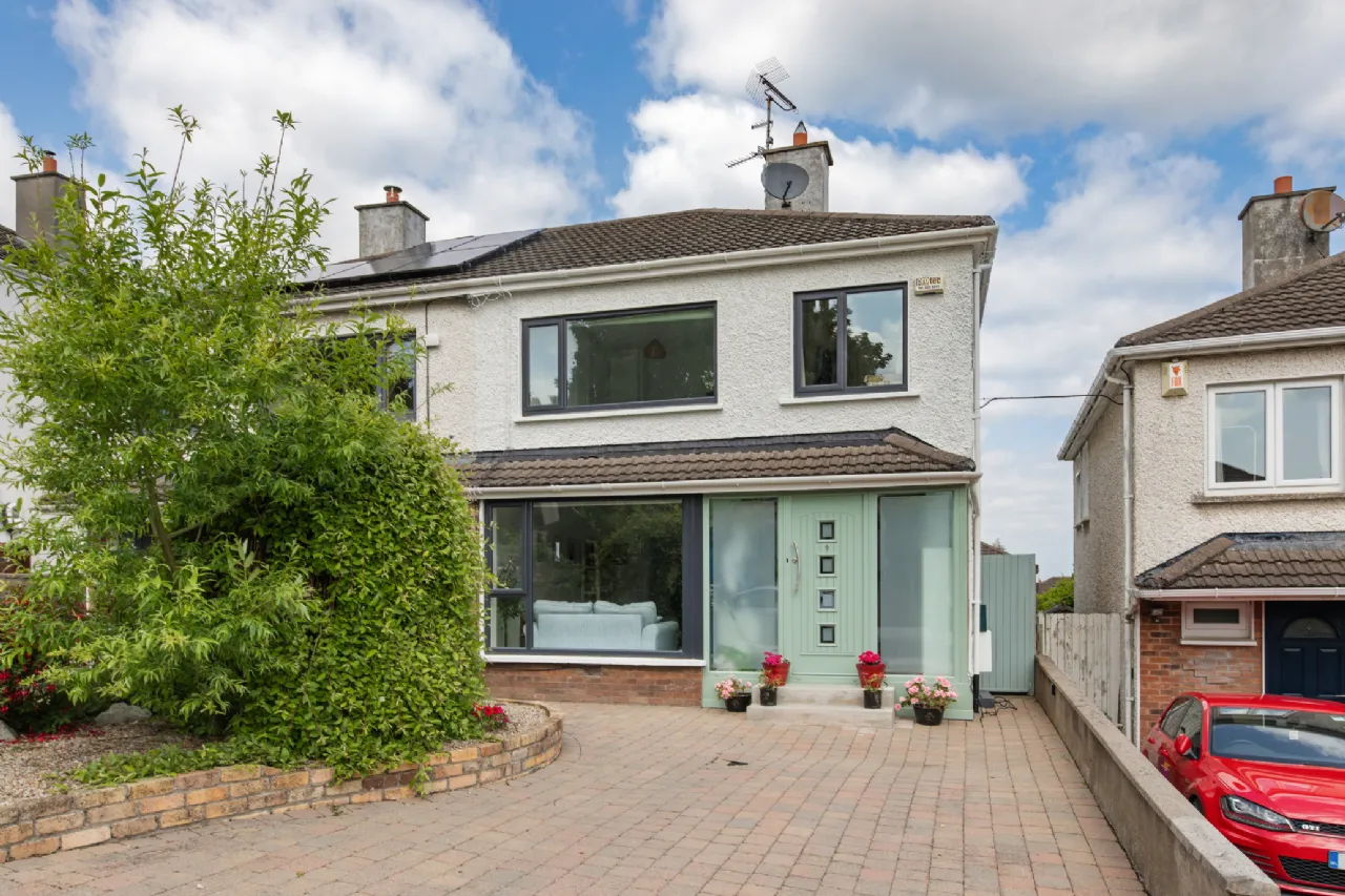 Photo of 9 Highland Grove, The Park, Cabinteely, Dublin 18, D18 N2C6