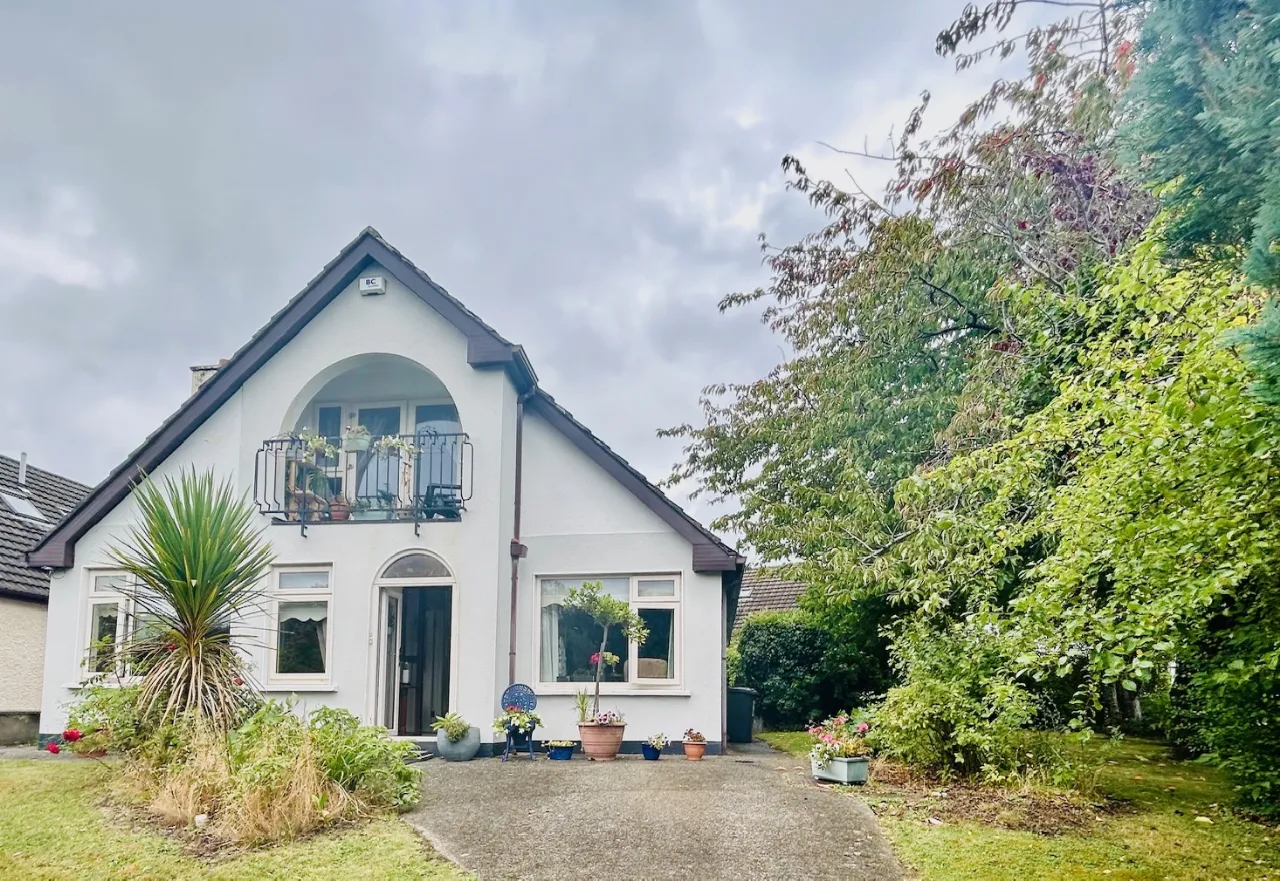 Photo of 18 Glen Lawn Drive, The Park, Cabinteely, Dublin 18, D18E429