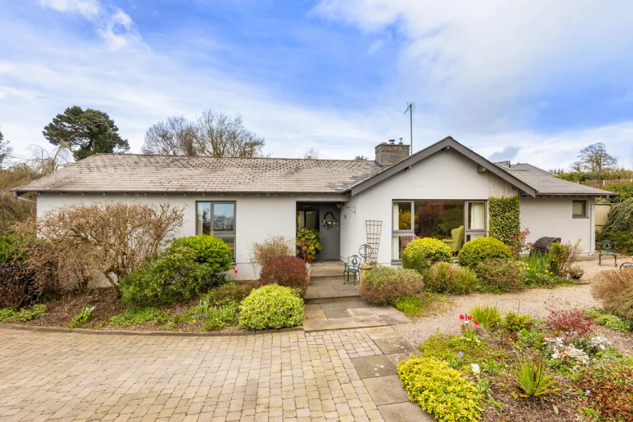 Photo of Fernsea, Ferndale Road, Rathmichael, Dublin 18., D18YX30