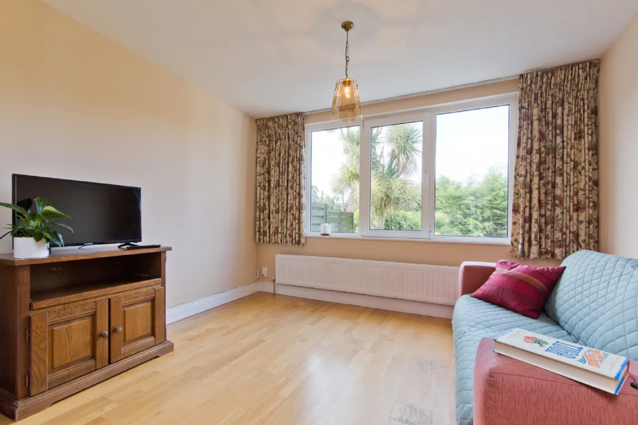 Photo of 7 Sweetmount Park, Dundrum, Dublin 14, D14 X379