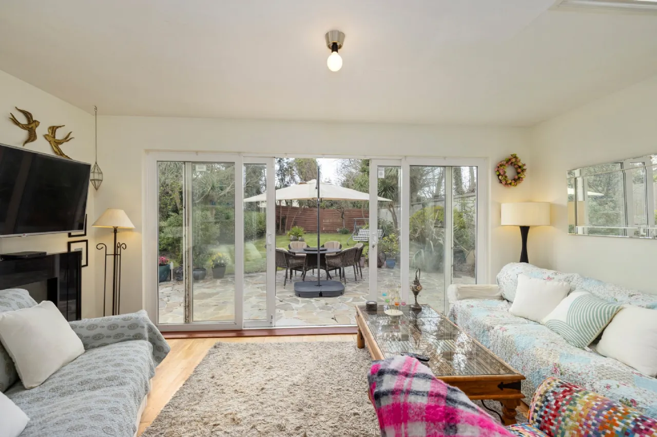 Photo of 12 Seafield, Shankill, Dublin 18, D18 Y277