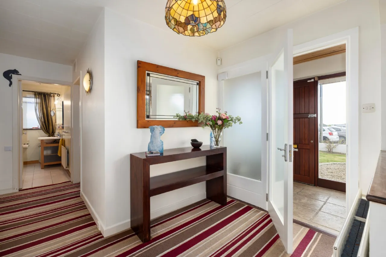 Photo of 12 Seafield, Shankill, Dublin 18, D18 Y277