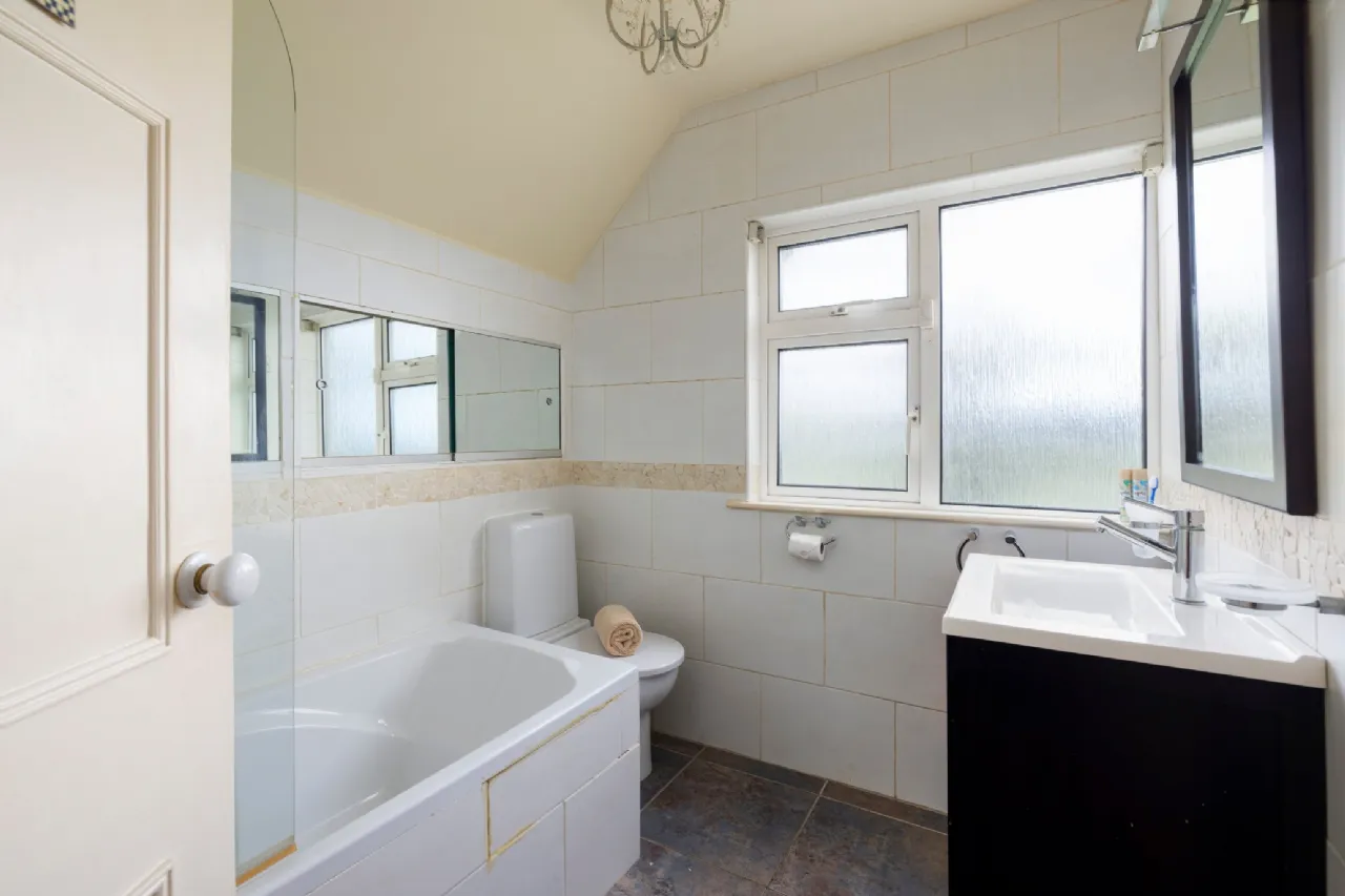 Photo of 12 Seafield, Shankill, Dublin 18, D18 Y277