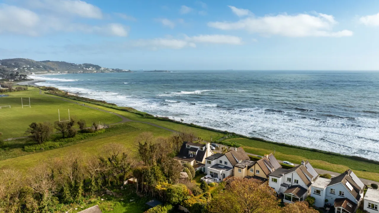 Photo of 12 Seafield, Shankill, Dublin 18, D18 Y277