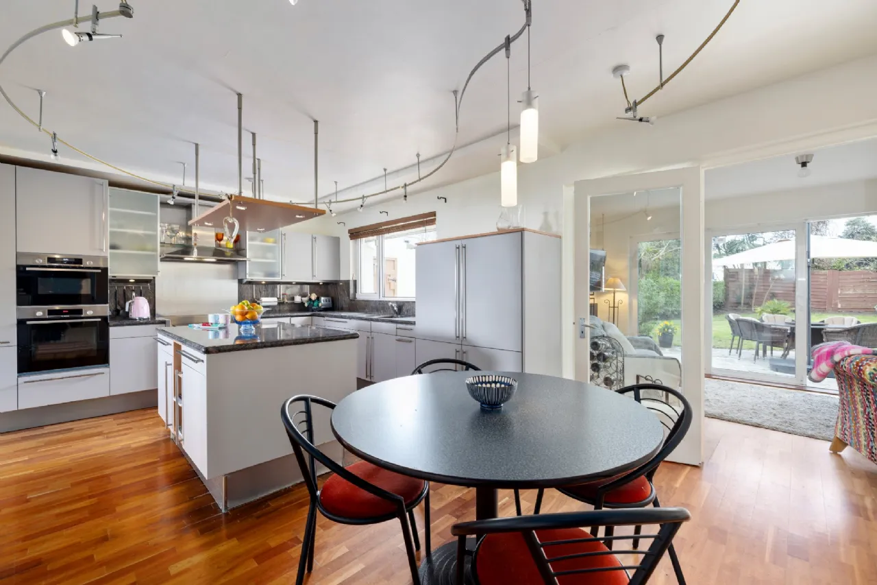 Photo of 12 Seafield, Shankill, Dublin 18, D18 Y277