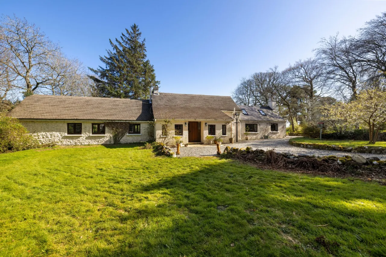 Photo of Ballyvartry, Calary Upper, Kilmacanogue, Co. Wicklow, A98 PP23