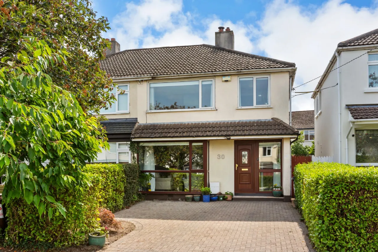 Photo of 30 The Crescent, Woodpark, Ballinteer, Dublin 16, D16 KW80