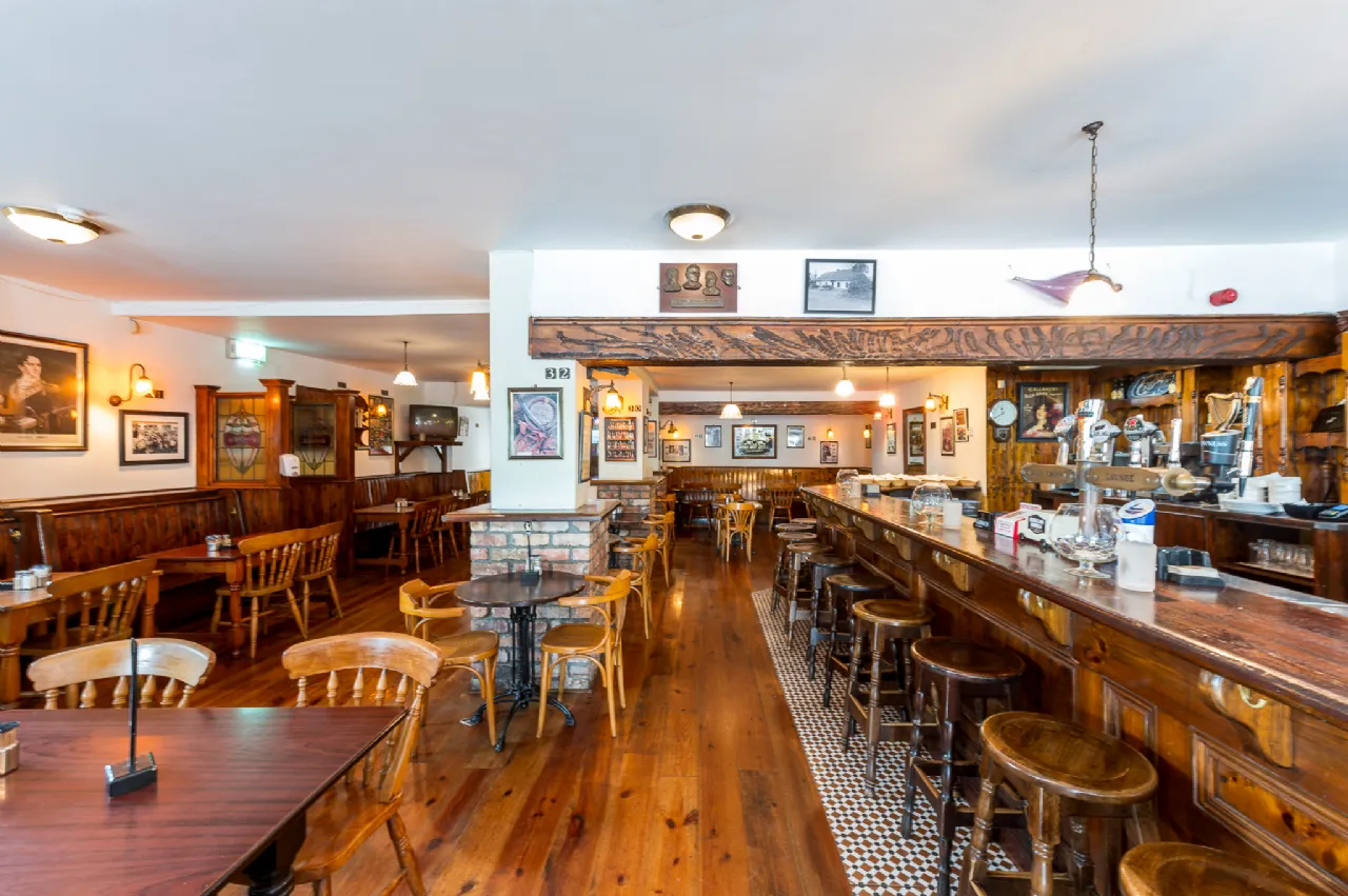 Photo of The Holy Cross Bar & Restaurant, Holycross, Butlerstown, Waterford City, X91HX93