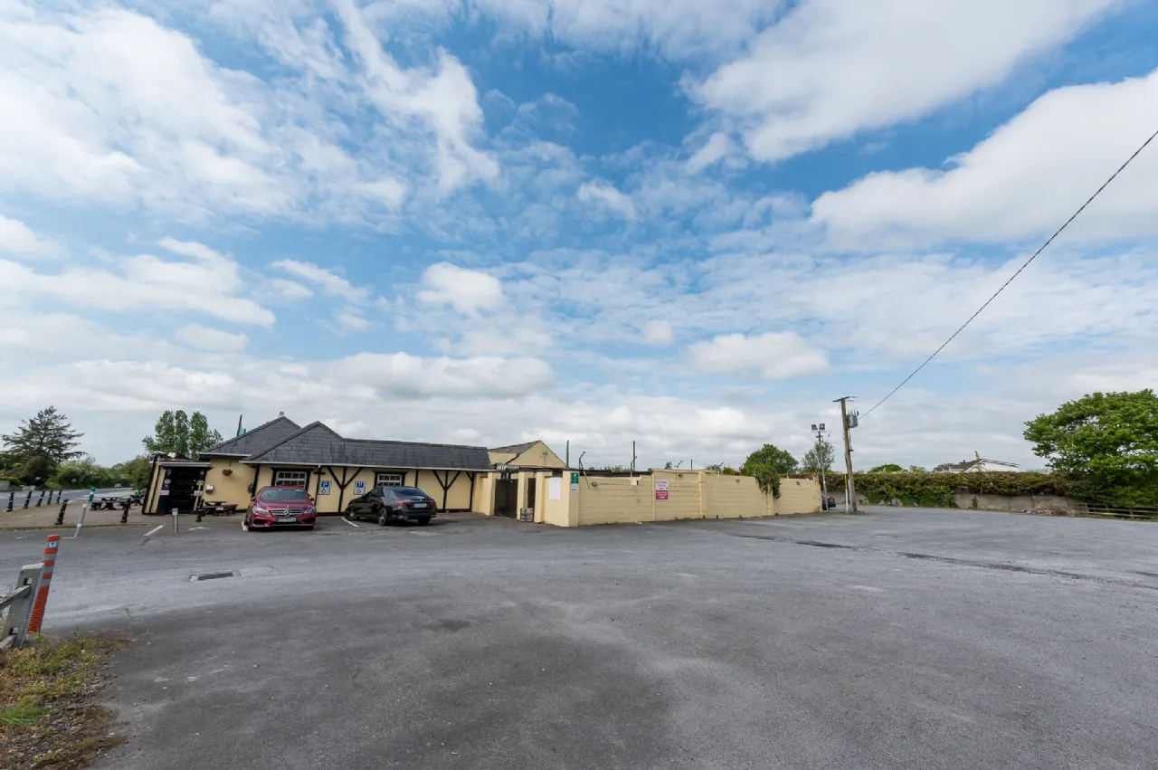 Photo of The Holy Cross Bar & Restaurant, Holycross, Butlerstown, Waterford City, X91HX93