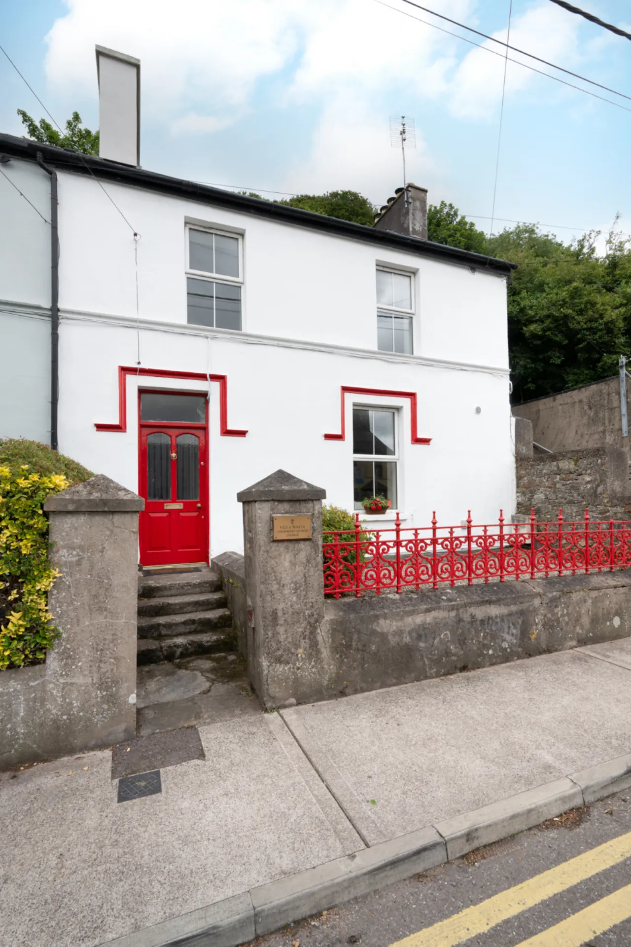 Photo of 1 Strawberry Cottages, Lee Road, Sundays Well, Cork, T23K12Y