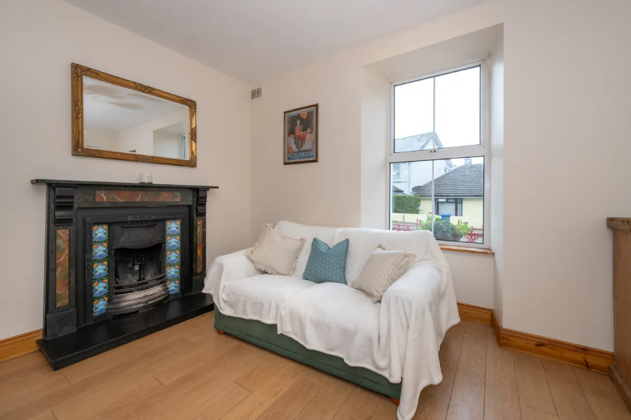 Photo of 1 Strawberry Cottages, Lee Road, Sundays Well, Cork, T23K12Y