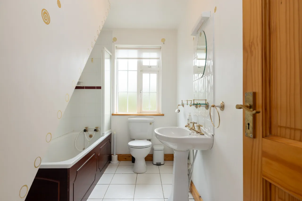 Photo of Mooncliff, Parkannesley Lower, Ballygarret, Gorey, Co. Wexford, Y25N266