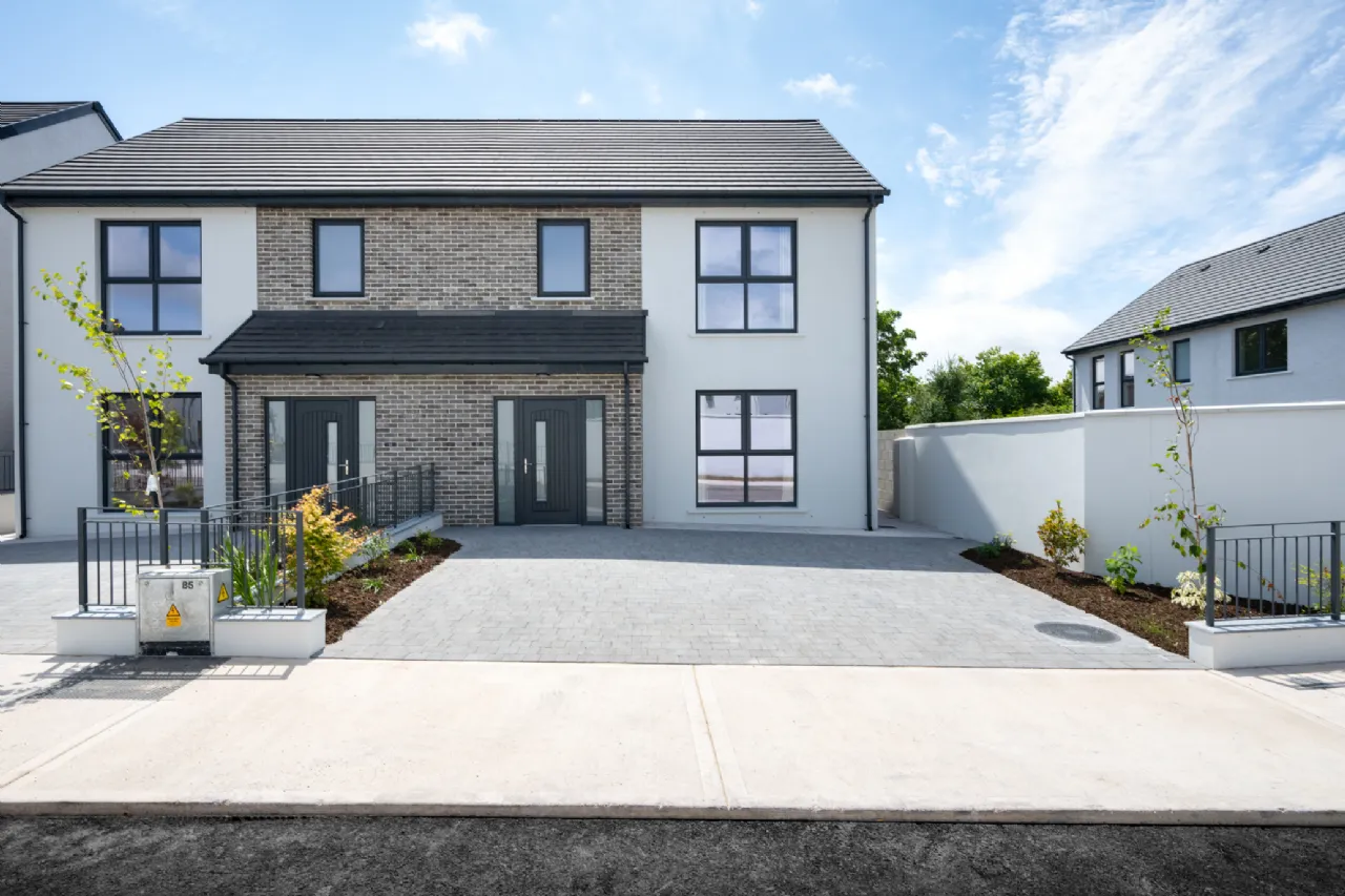 Photo of 3 Bed Semi-Detached, Lakeview, Castleredmond, Midleton, Co. Cork