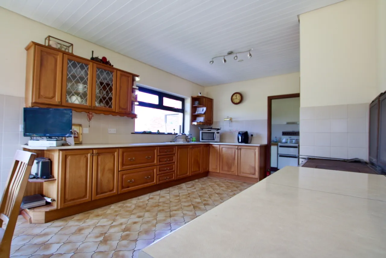 Photo of High Road, Ballykeeran, Athlone, Co. Westmeath, N37 V5W8