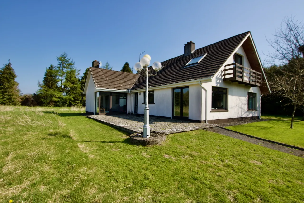 Photo of High Road, Ballykeeran, Athlone, Co. Westmeath, N37 V5W8