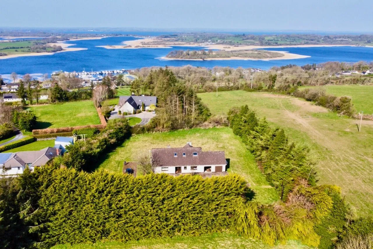 Photo of High Road, Ballykeeran, Athlone, Co. Westmeath, N37 V5W8