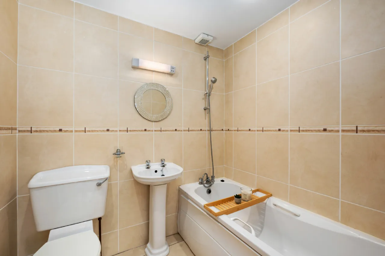 Photo of 1 Charleston Wharf, Bailick Road, Midleton, Co. Cork, P25 V403