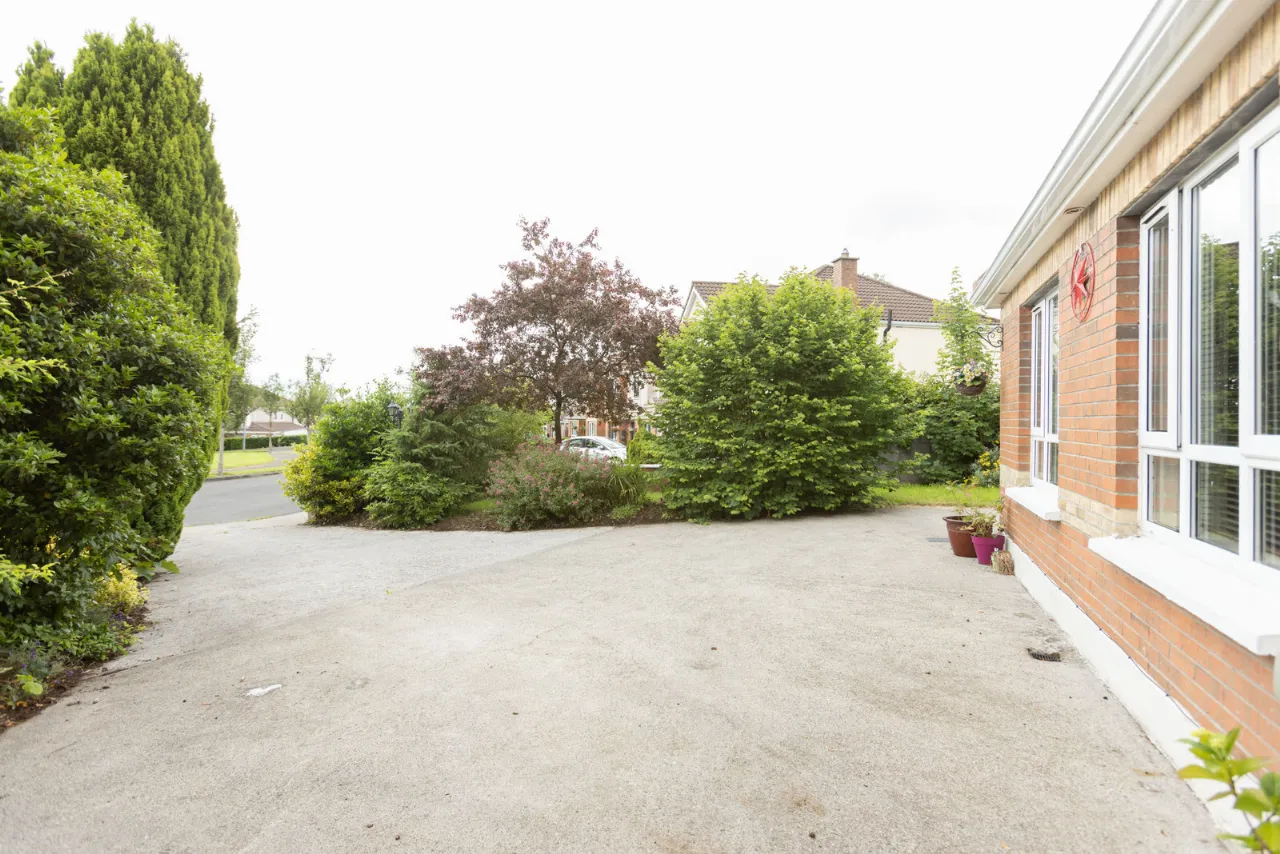 Photo of 37 The Crescent, Lakepoint, Mullingar, Co. Westmeath., N91 C5H9